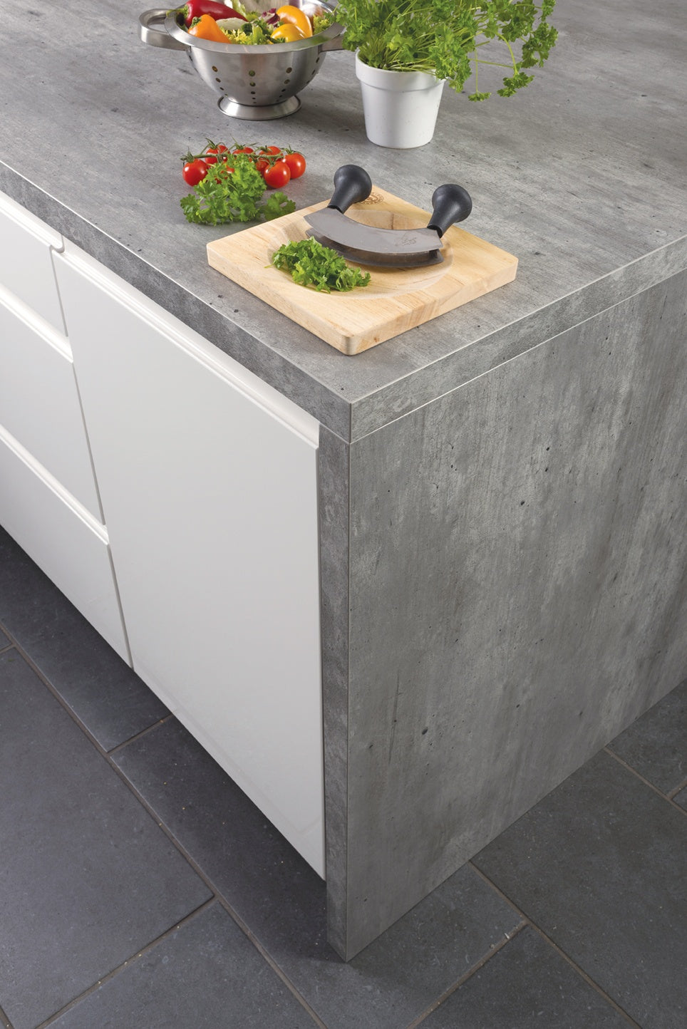 Spectra - 40mm Lombardy Marble Curved Edge