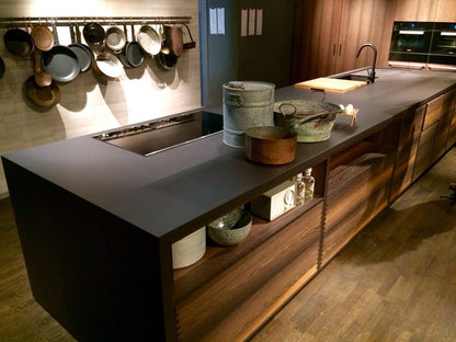 Lamura - 40mm Black Sirius Laminate